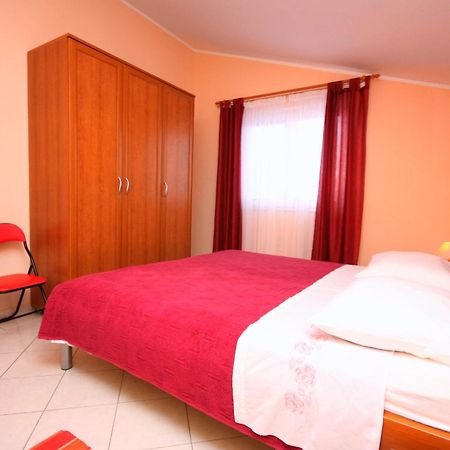 Apartments By The Sea Vinisce, Trogir - 5229 客房 照片