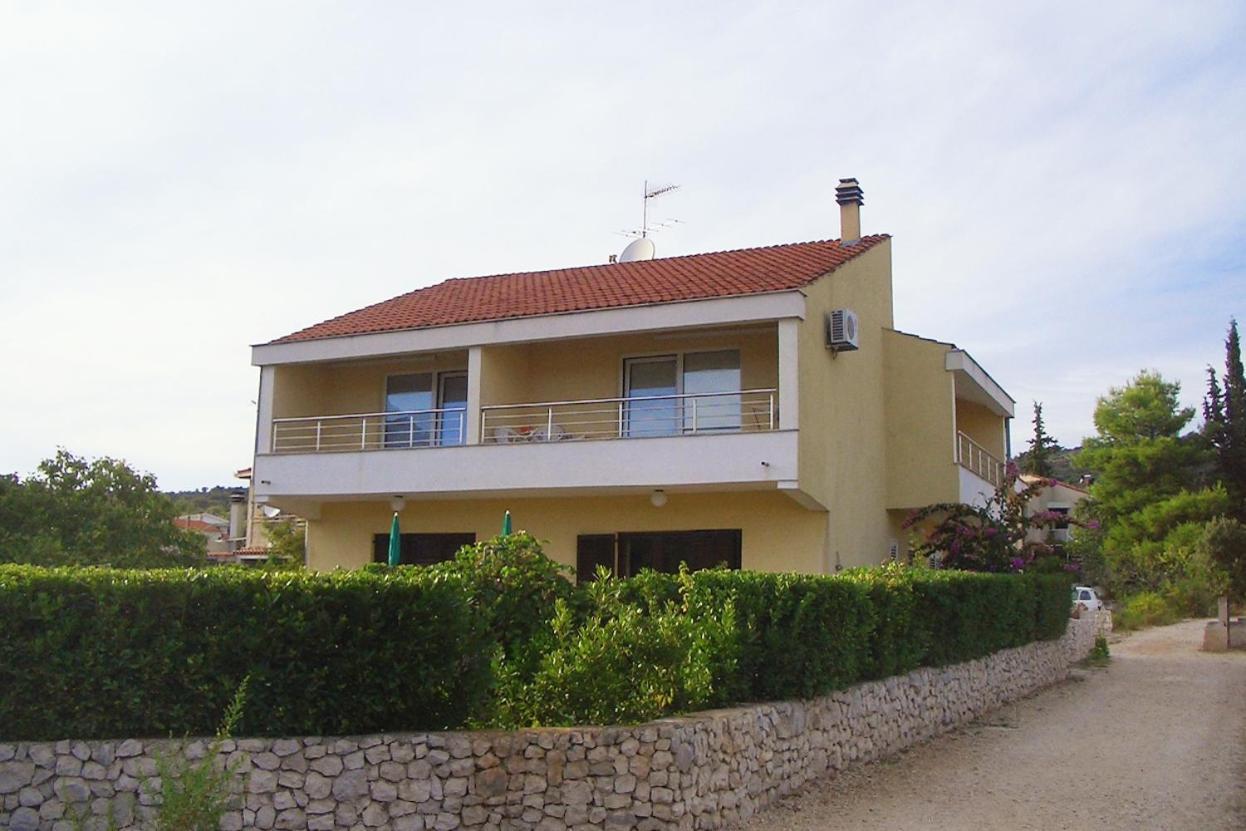 Apartments By The Sea Vinisce, Trogir - 5229 外观 照片