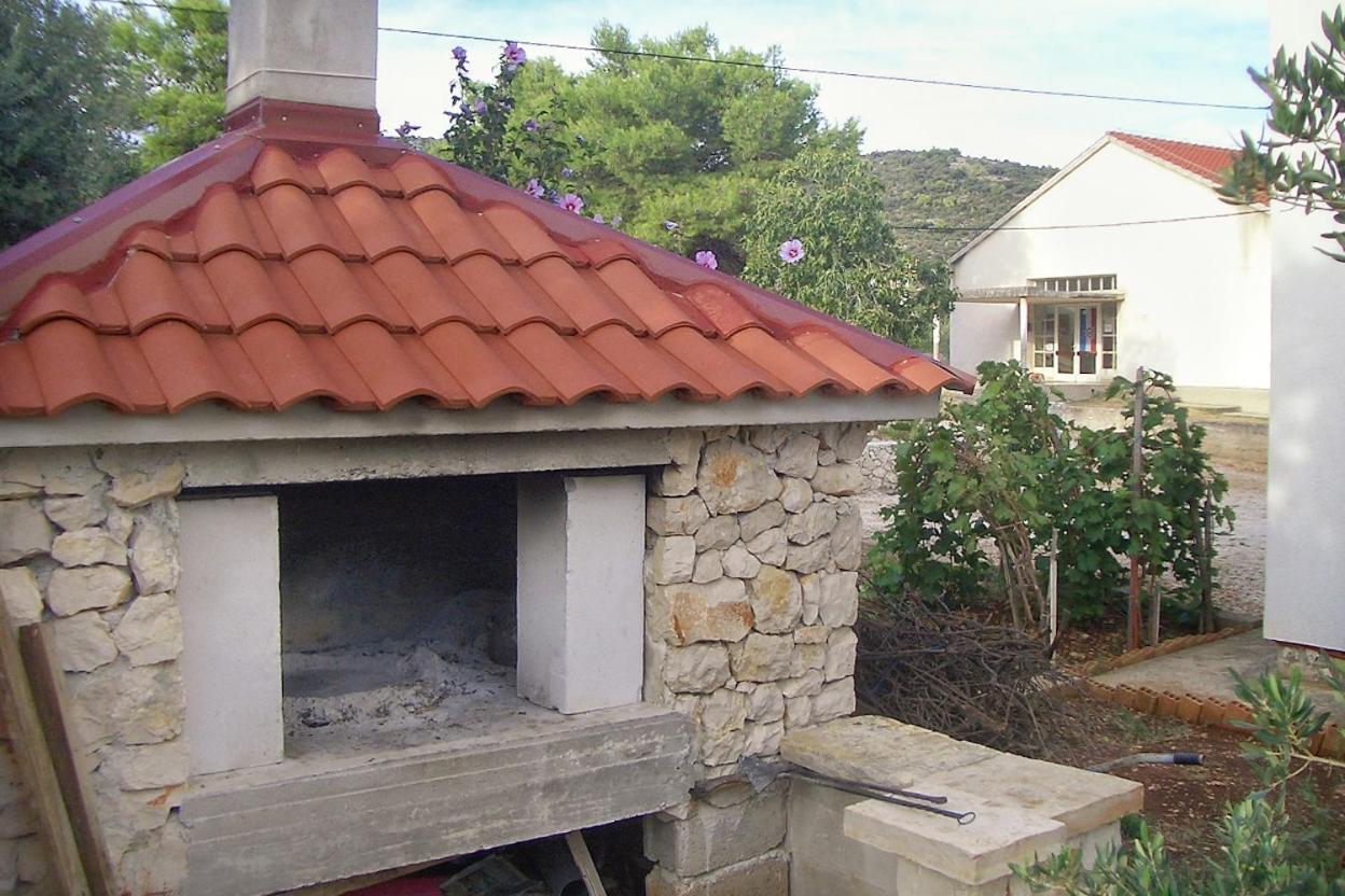 Apartments By The Sea Vinisce, Trogir - 5229 外观 照片