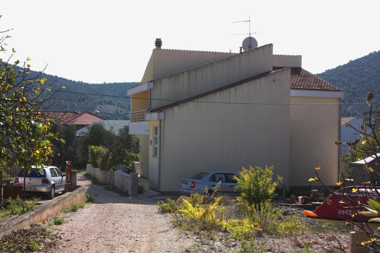 Apartments By The Sea Vinisce, Trogir - 5229 外观 照片
