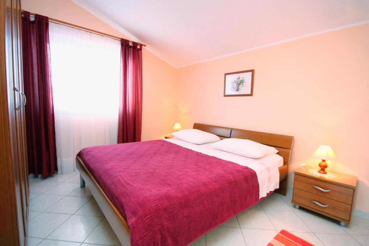 Apartments By The Sea Vinisce, Trogir - 5229 外观 照片
