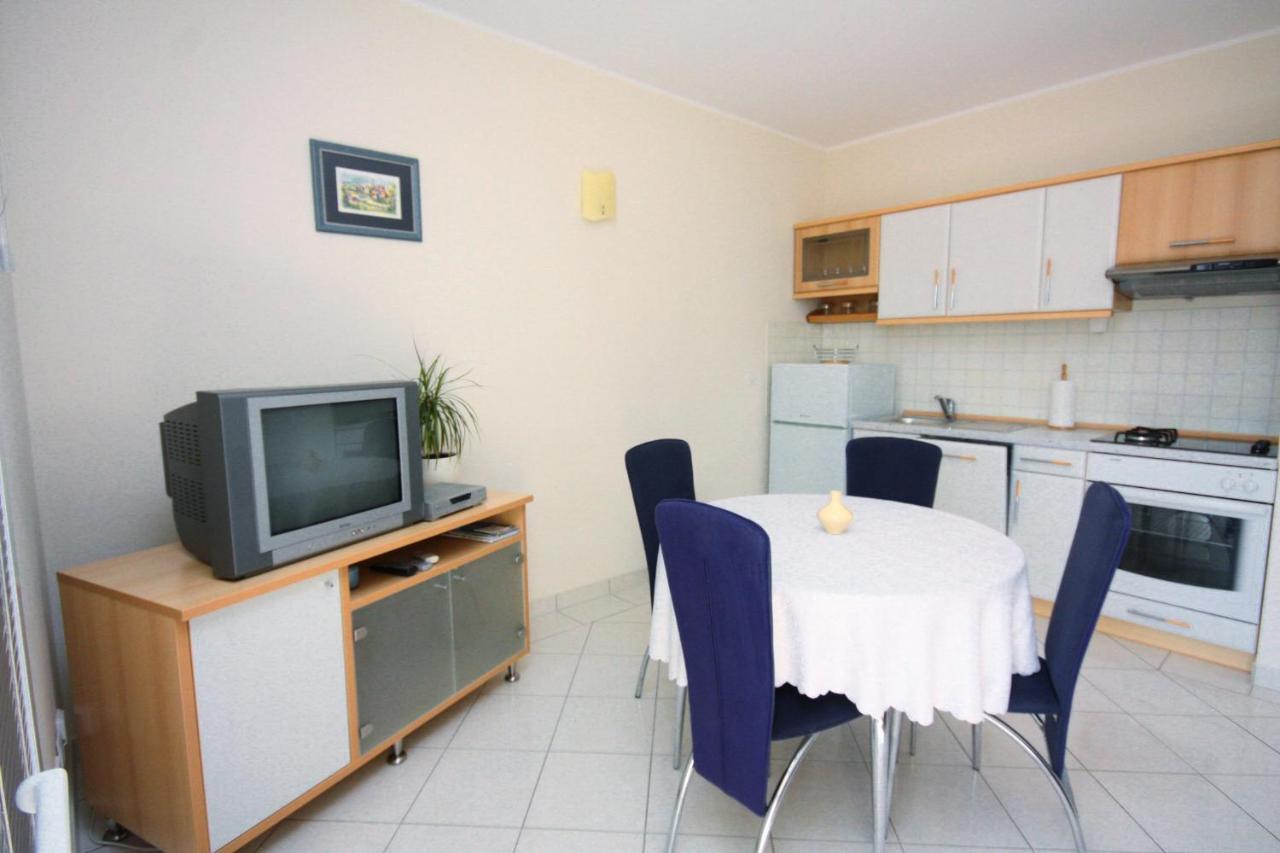 Apartments By The Sea Vinisce, Trogir - 5229 外观 照片