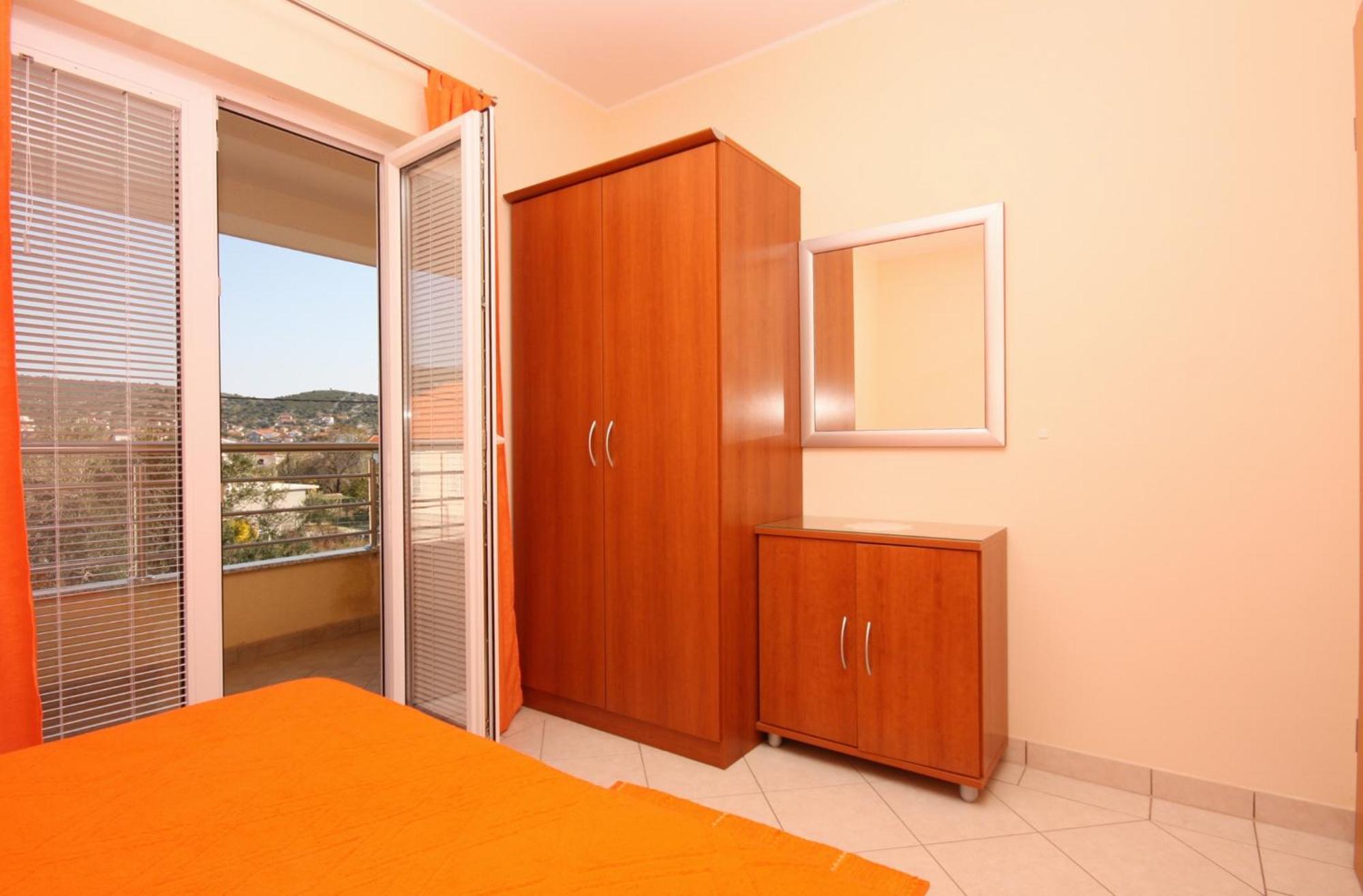 Apartments By The Sea Vinisce, Trogir - 5229 客房 照片